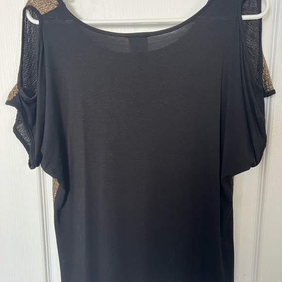 h.i.p. Black and Gold Short Sleeve Top - Picture 3 of 3